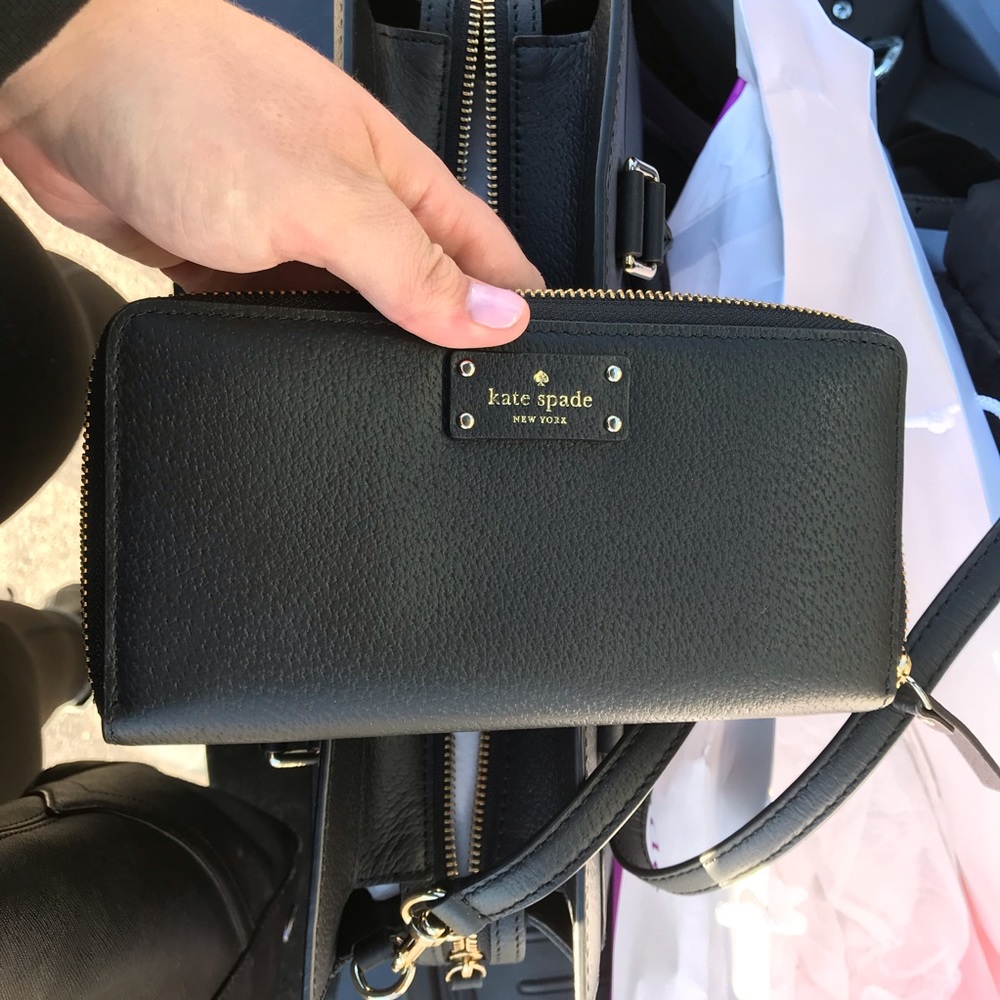 NWT Kate Spade Neda Wallet